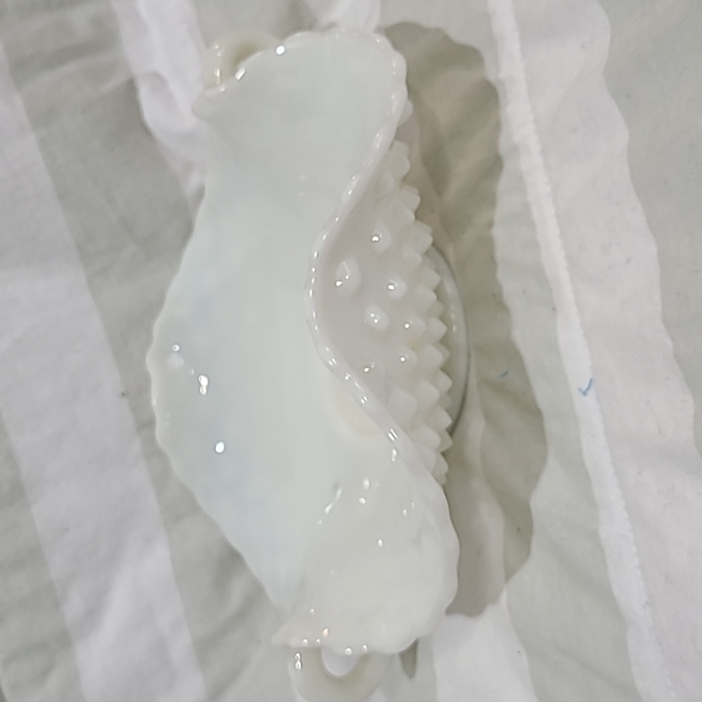 fenton milk glass